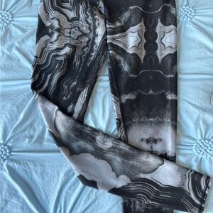 ALO leggings